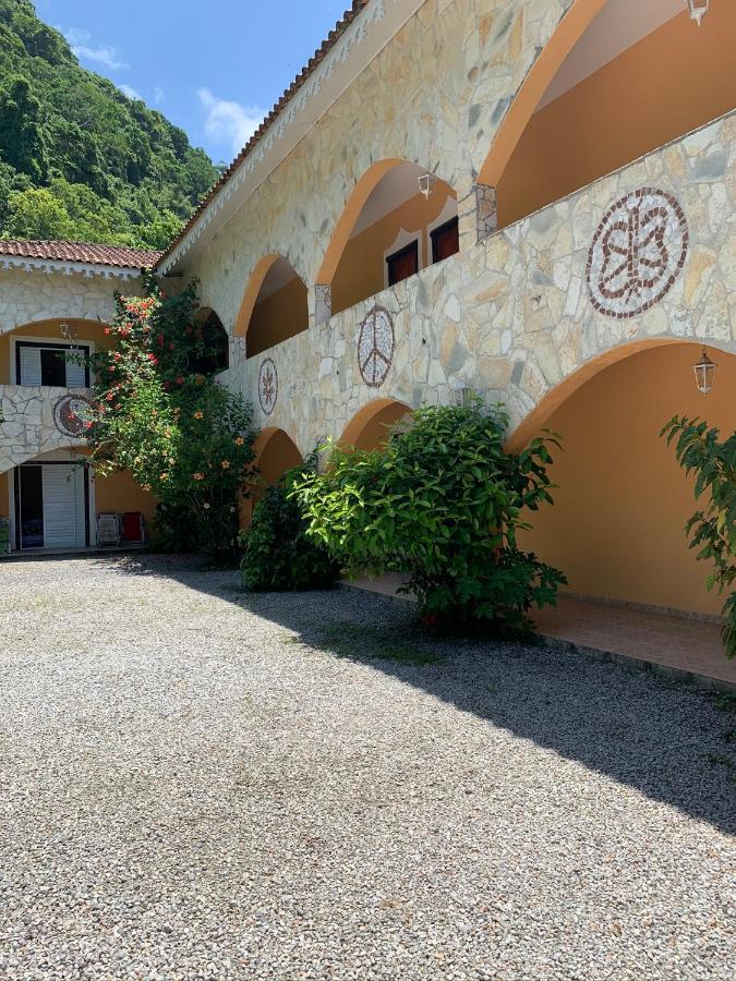 Pousada Casa De Pedra Boicucanga Esterno foto